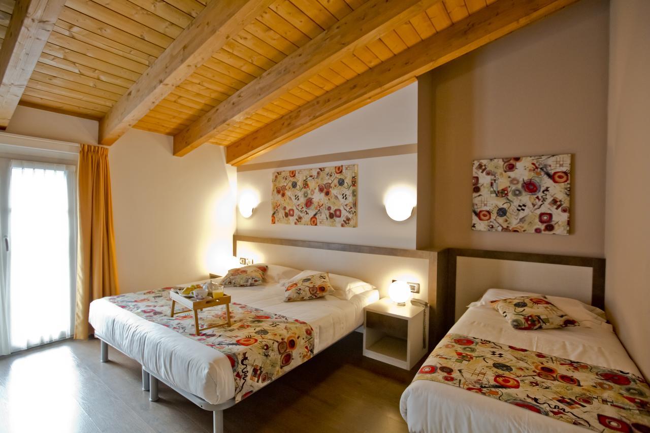 Hotel Lago Di Como Colico Exterior photo